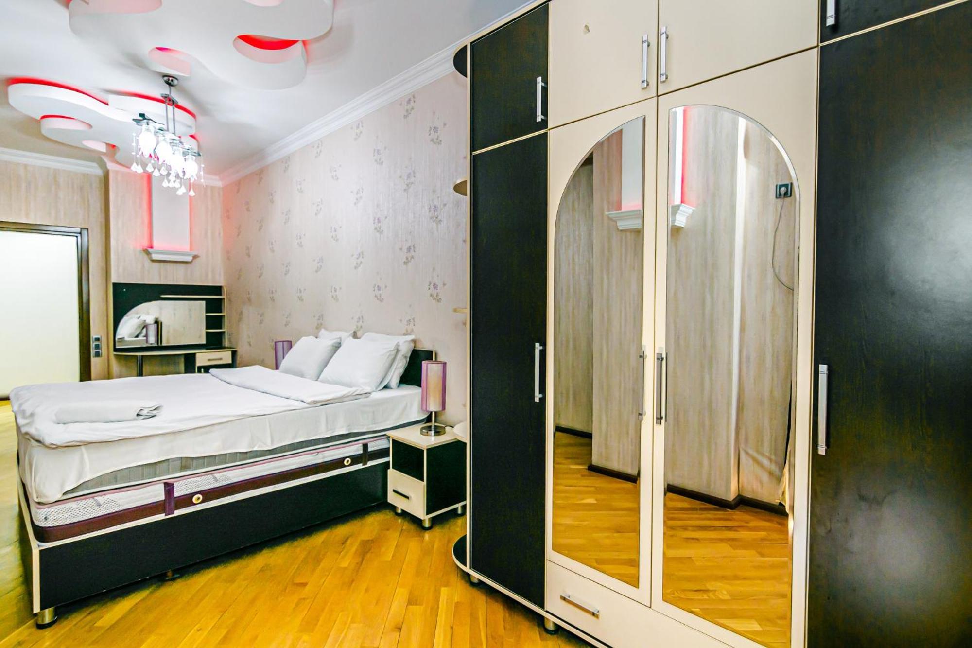 Prestige Near Vip Cresent Mall * Baku