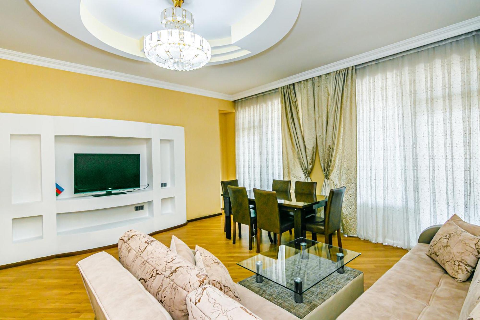 Prestige Near Vip Cresent Mall Apartment