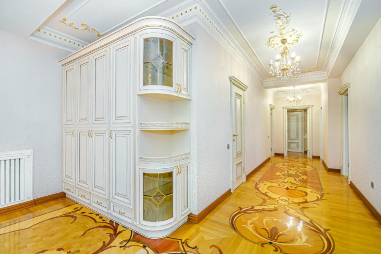 Prestige Near Vip Cresent Mall * Baku