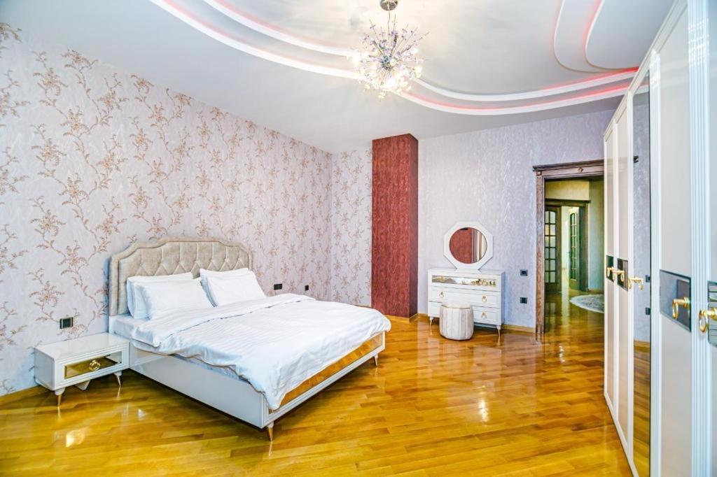 Prestige Near Vip Cresent Mall