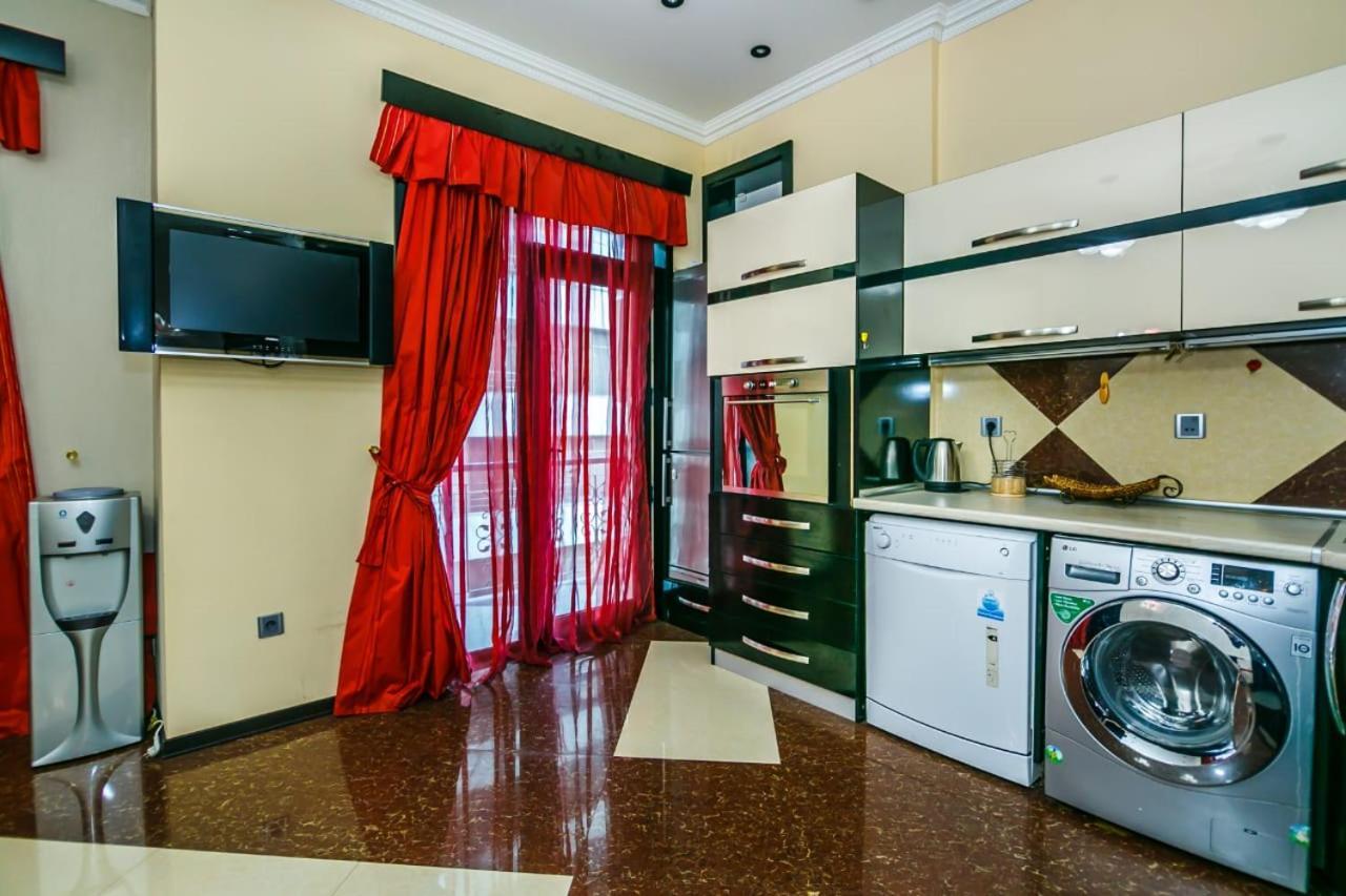 Prestige Near Vip Cresent Mall Apartment